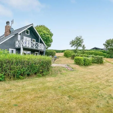 Holiday home Chayton - 450m From The Sea In Funen By Interhome