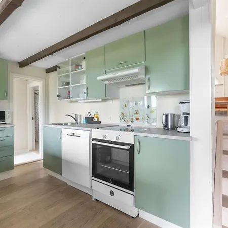 Chayton - 450m From The Sea By Interhome *